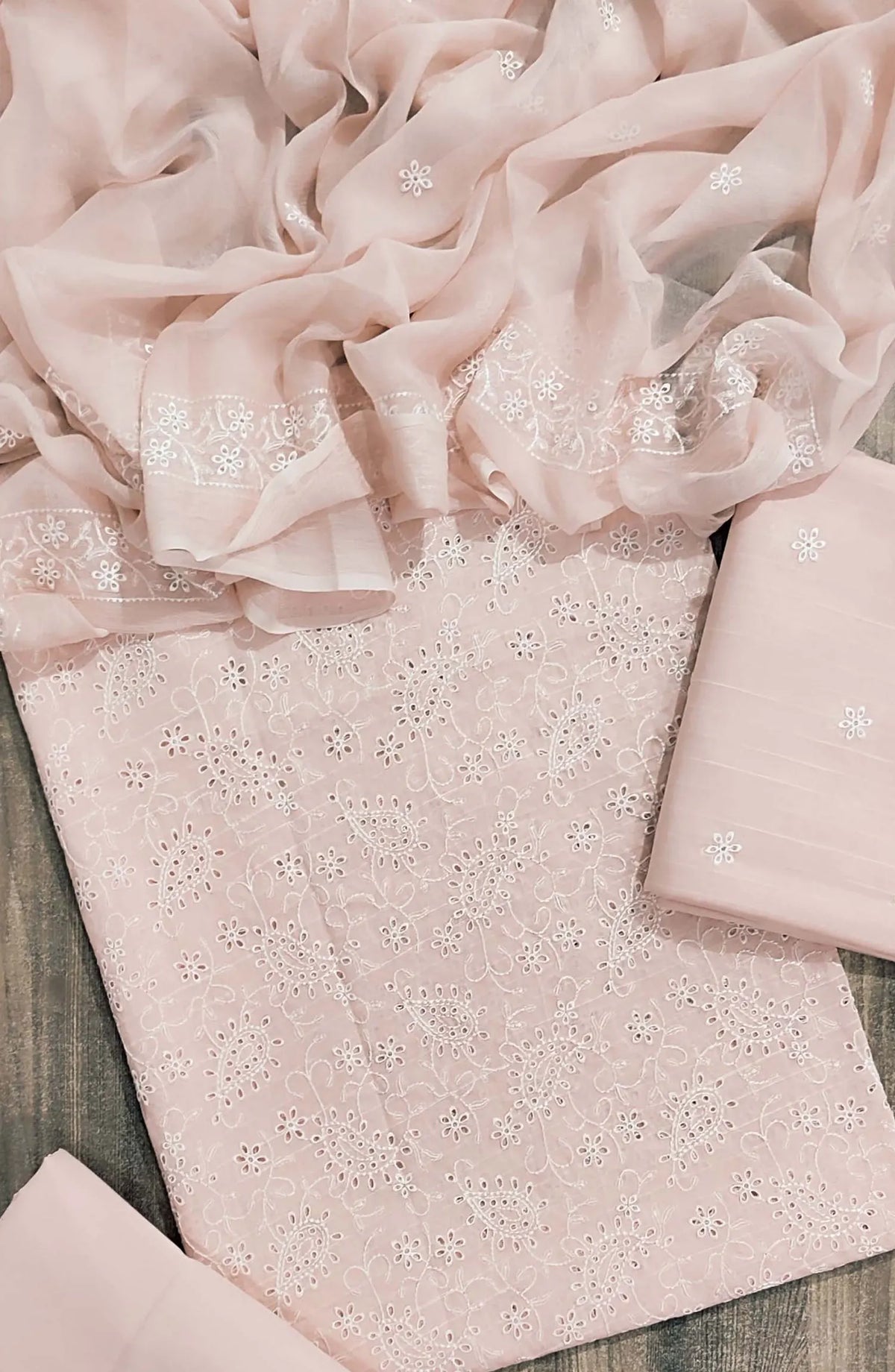 Chikankari EMB Lawn 3Pcs Collection With Chiffon EMB Dupatta - D 04