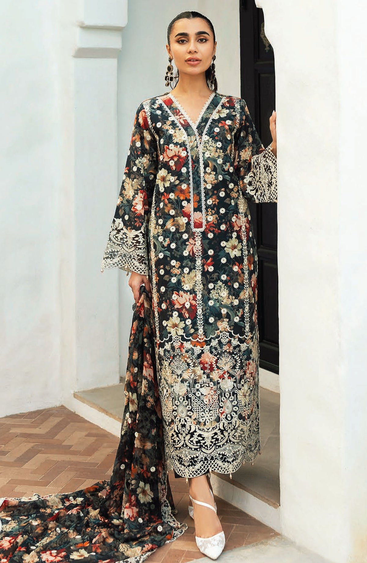 Zainab Chottani Chikankari Lawn Unstitched 3 Piece Suit - D-10A Reeya - ZBC25CL - Blue - Summer Collection