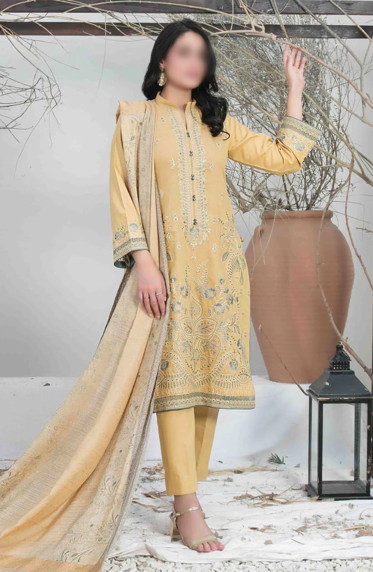 Leesha Embroidered Chawal Karandi Collection - D 1175