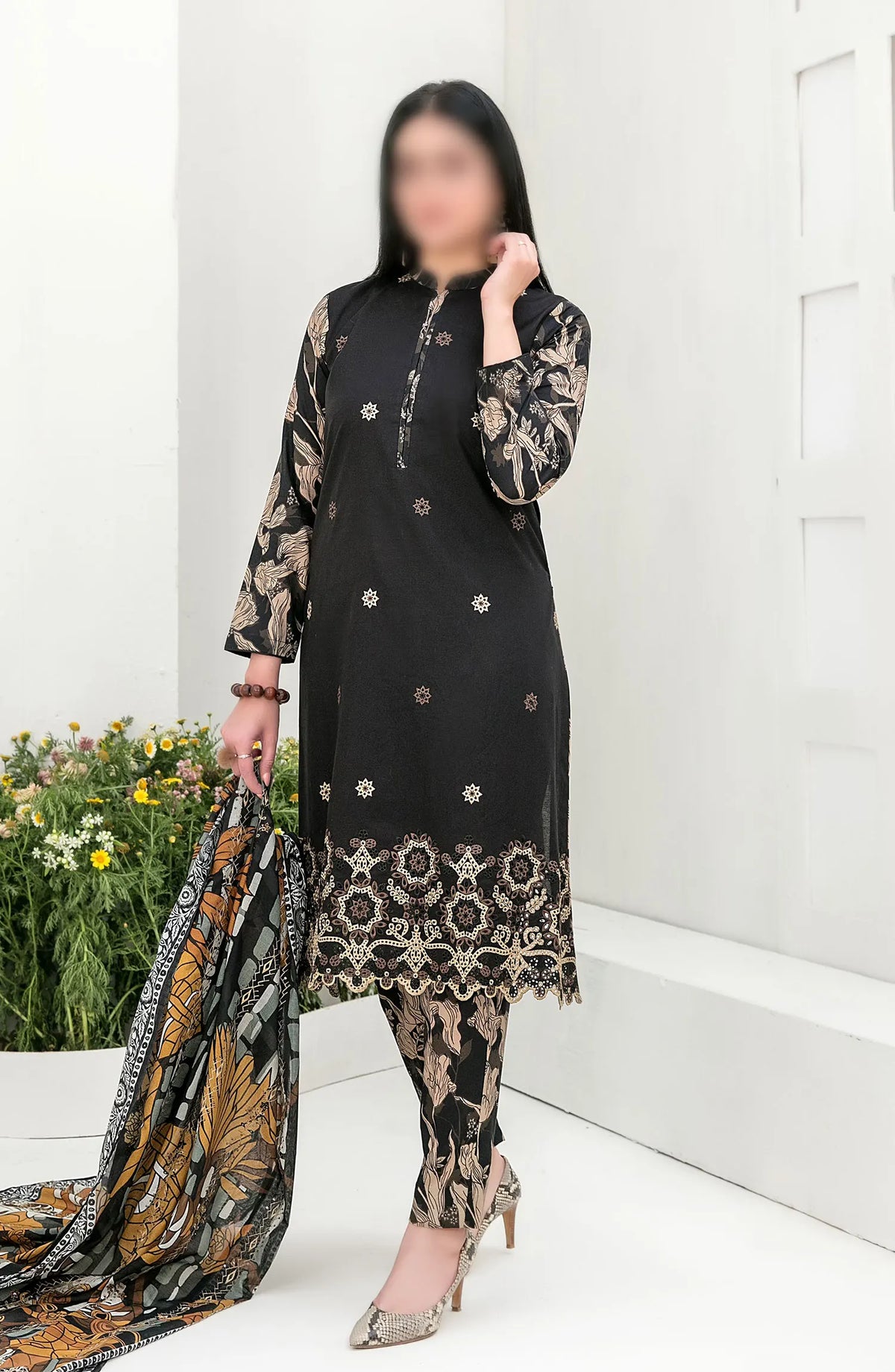 Gulposh - Embroidered Digital Printed Lawn Collection 2024 - D 2517