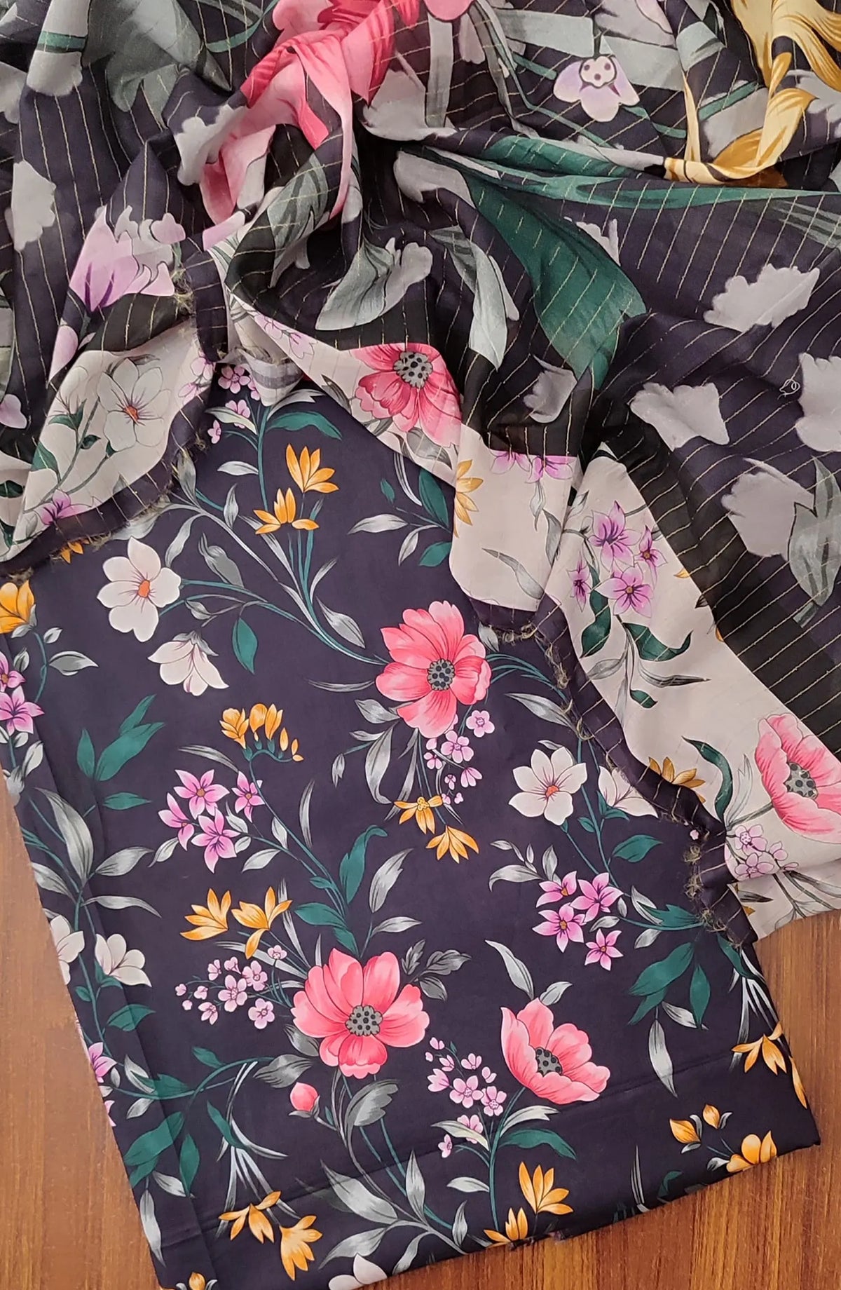 Premium Unstitch Printed Co-Ords 3Pcs With Zari Lawn Dupatta - D 03