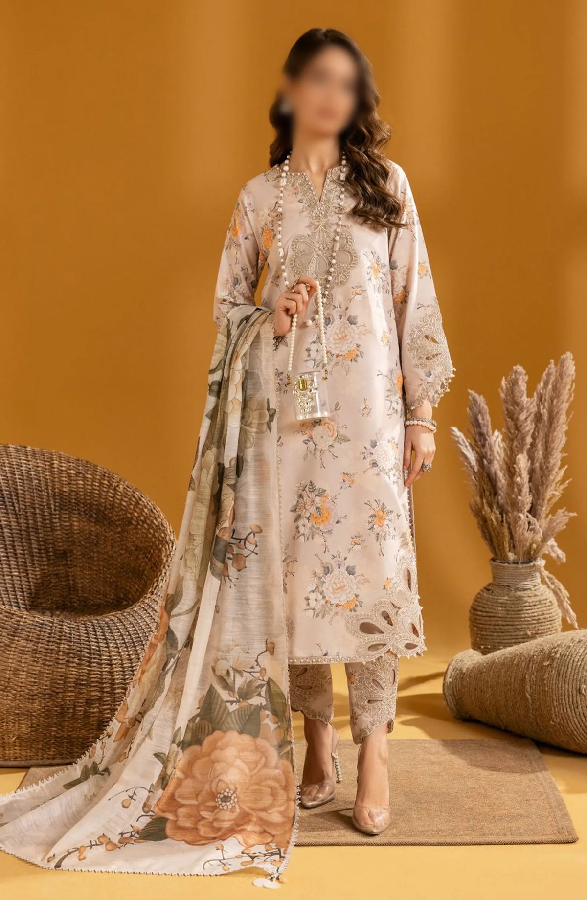 Alizeh Maahi Embroidered Print Lawn Collection 2024 - D 03 HIZA