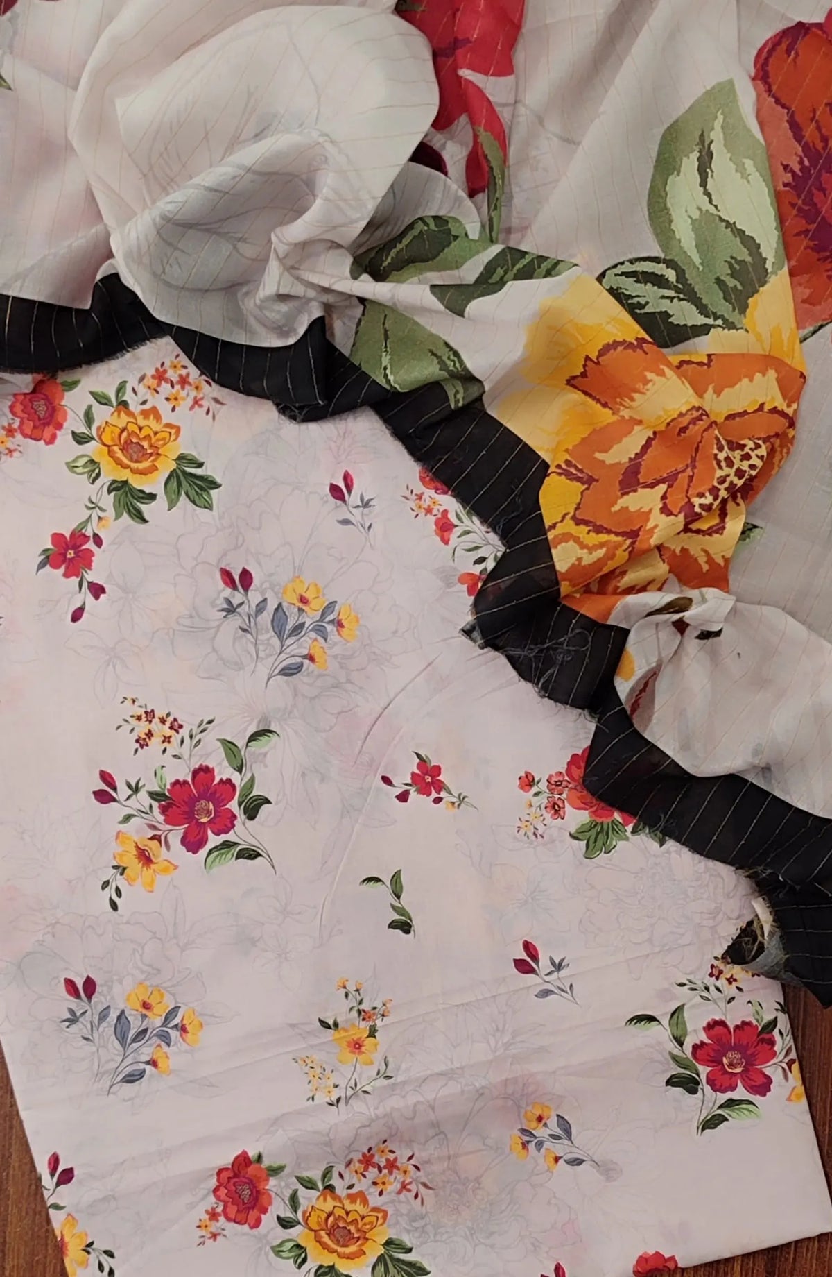 Premium Unstitch Printed Co-Ords 3Pcs With Zari Lawn Dupatta - D 06