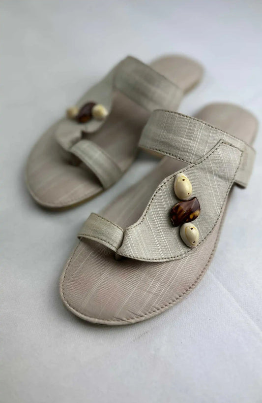 Daily Essential Luxury Khaddar 2PCs Collection-D 06 SKIN