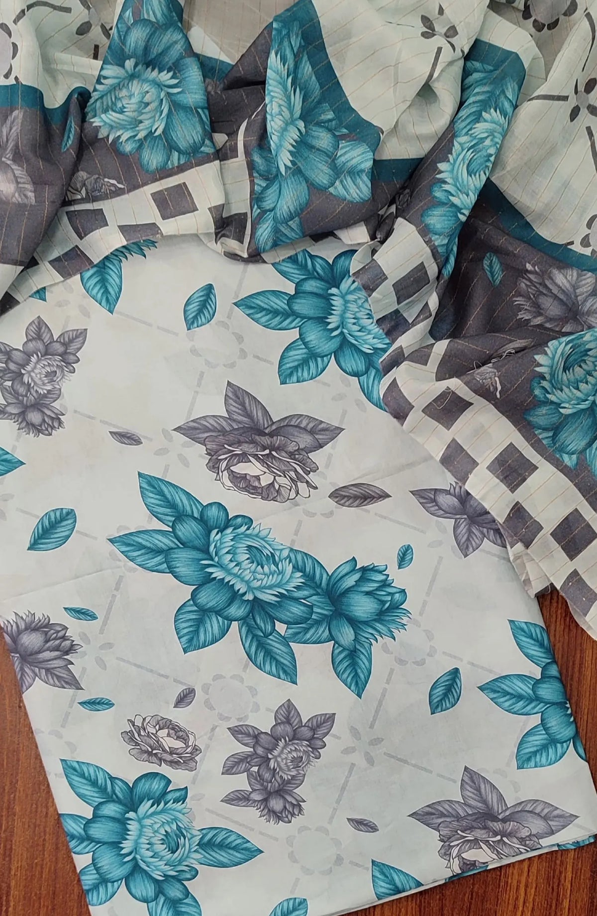 Premium Unstitch Printed Co-Ords 3Pcs With Zari Lawn Dupatta - D 07