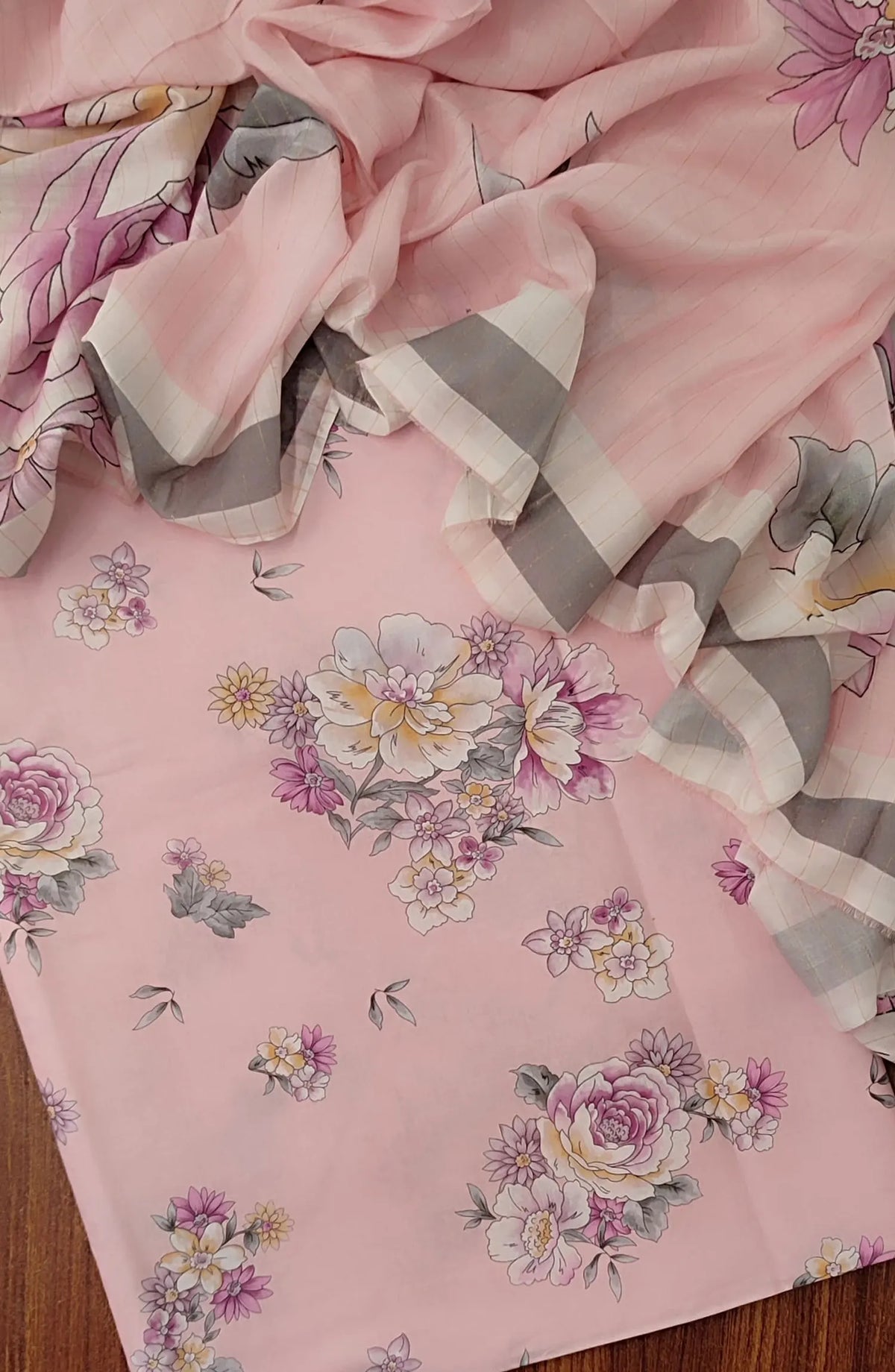 Premium Unstitch Printed Co-Ords 3Pcs With Zari Lawn Dupatta - D 08