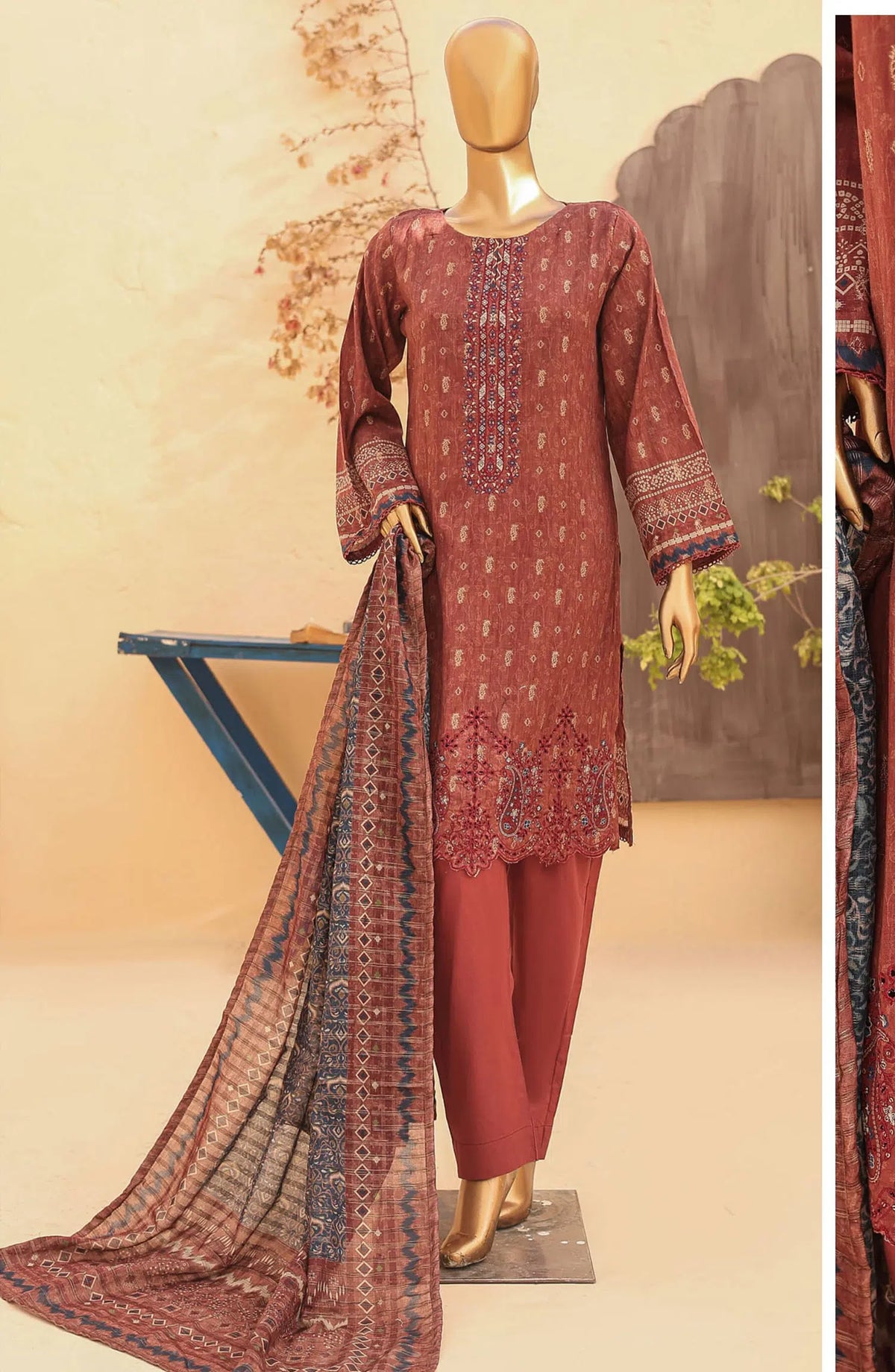 Riwayat Premium Embroidered Lawn Vol 11 - D  1006