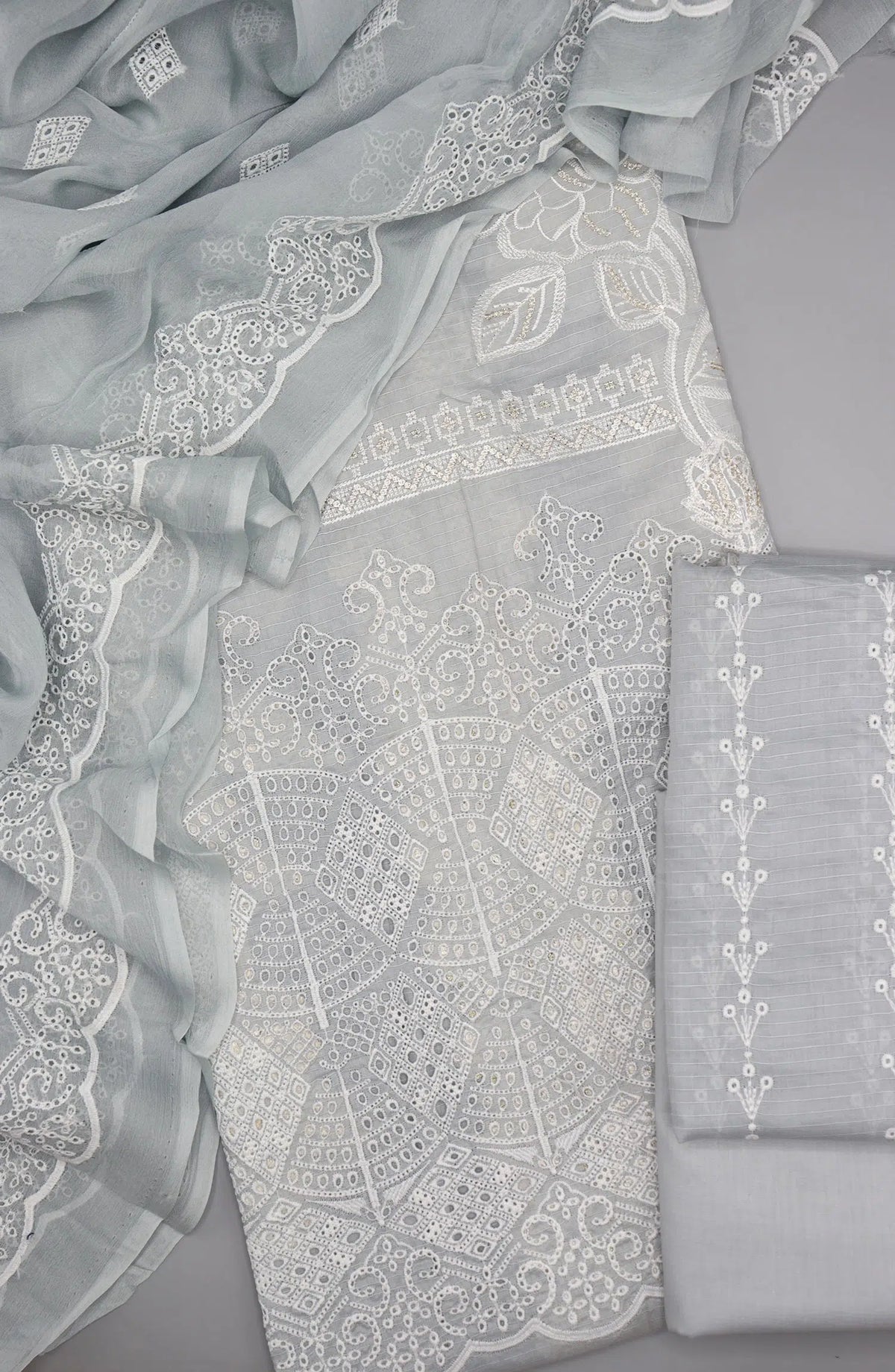 Kaavish Unstitched Luxury Embroidered Lawn With Chiffon Dupatta Collection 2024 - Design 02