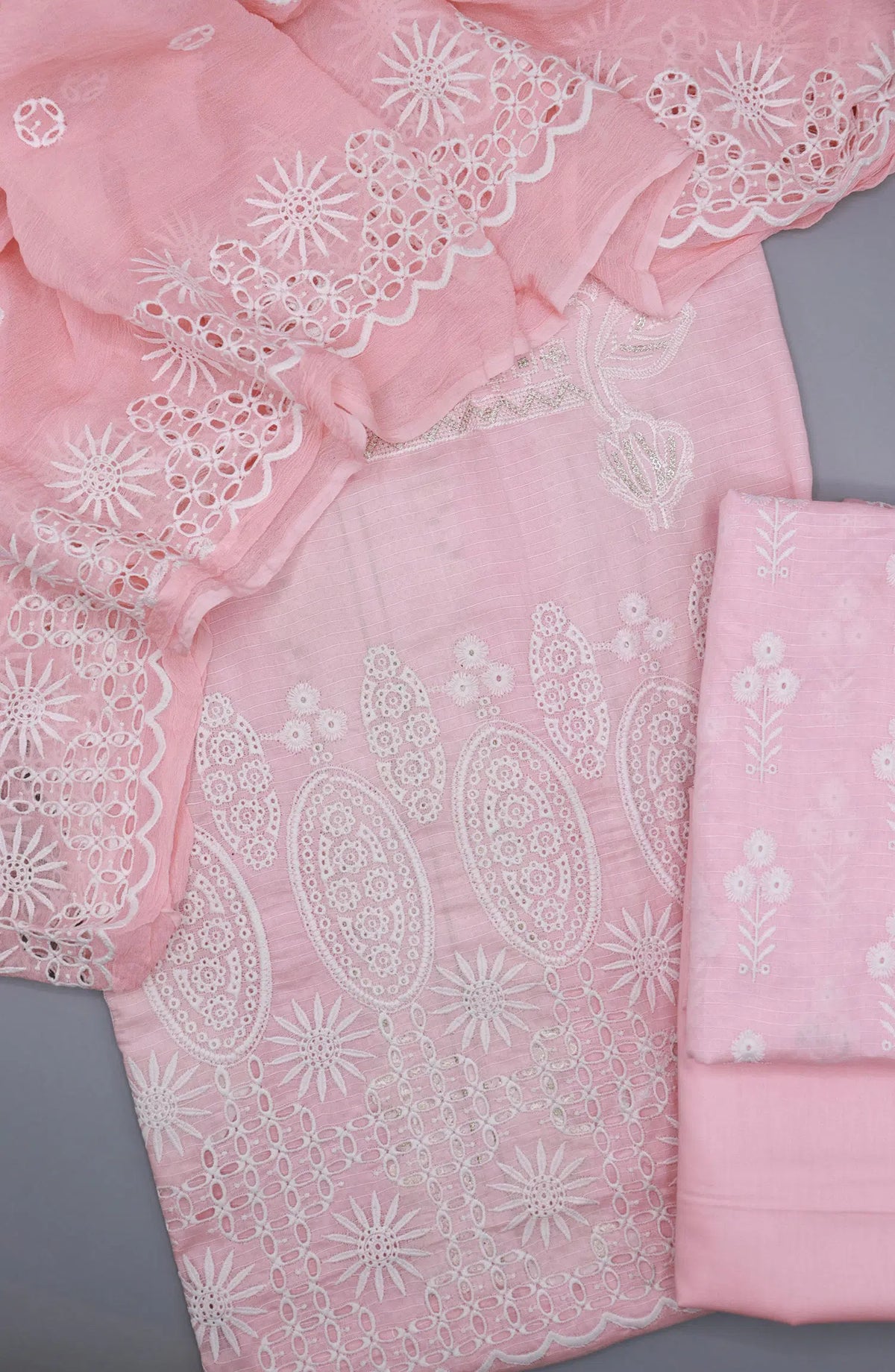 Kaavish Unstitched Luxury Embroidered Lawn With Chiffon Dupatta Collection 2024 - Design 03