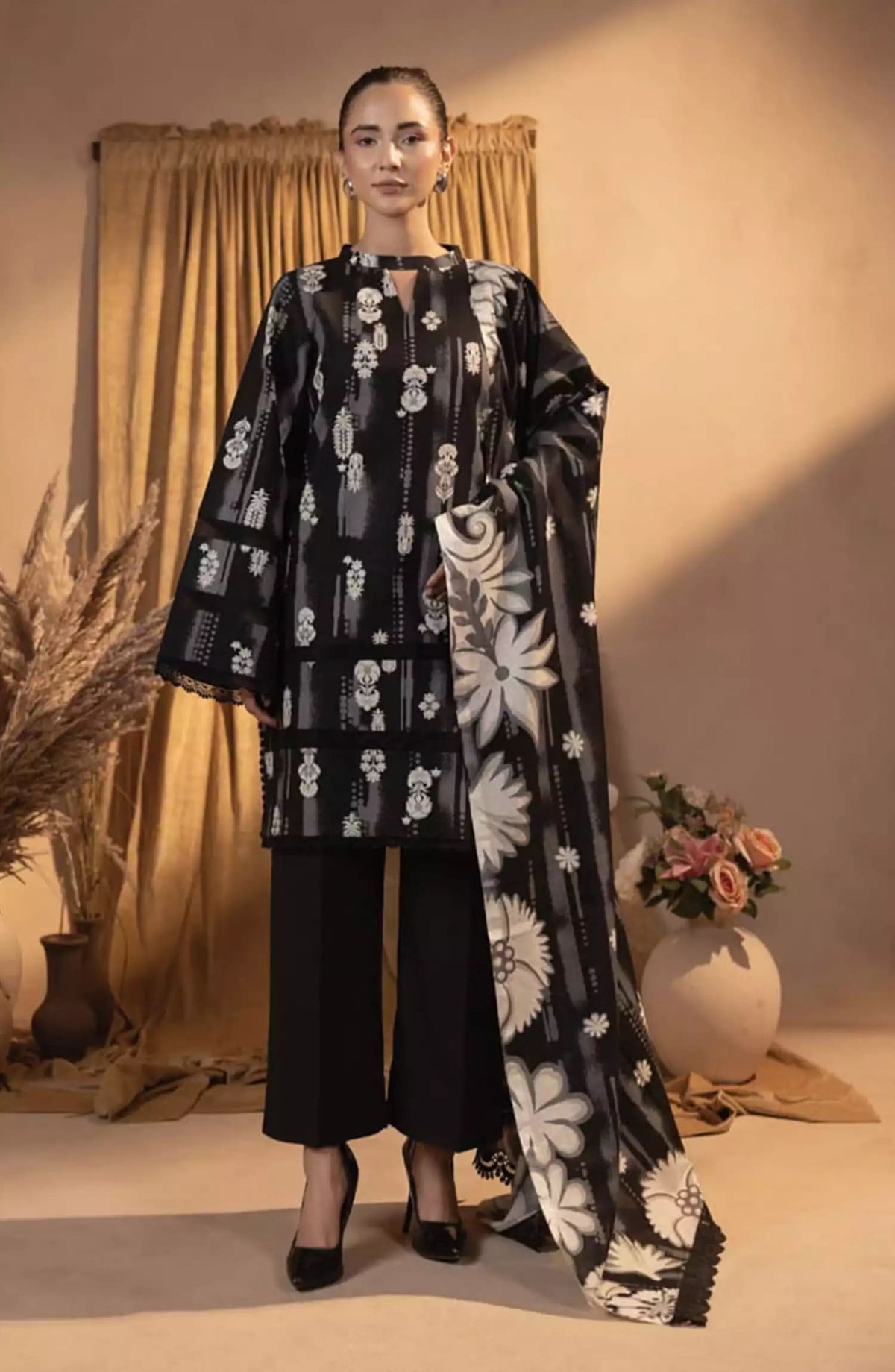 RAYA by Hum Dum Printed Khaddar Collection - RHM-Design 03