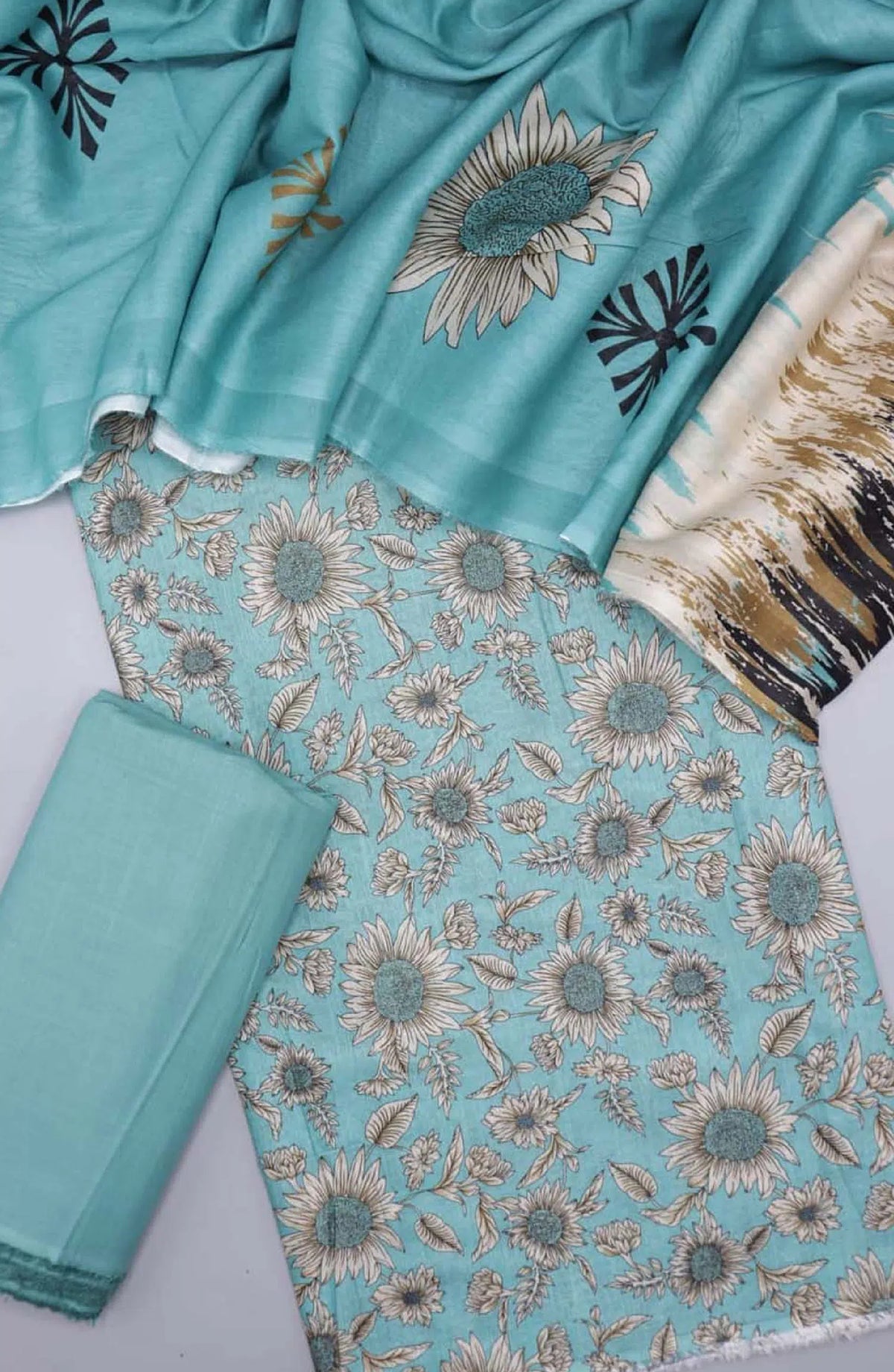 Bahar Unstitched Printed Lawn Collection 2024 - Design 04