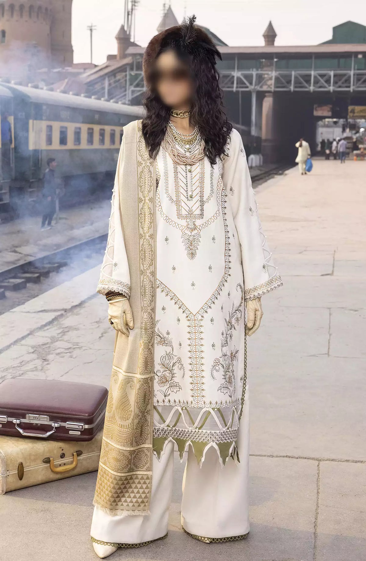 Rahgeer Embroidered Wool Collection By Humdum - Design 04