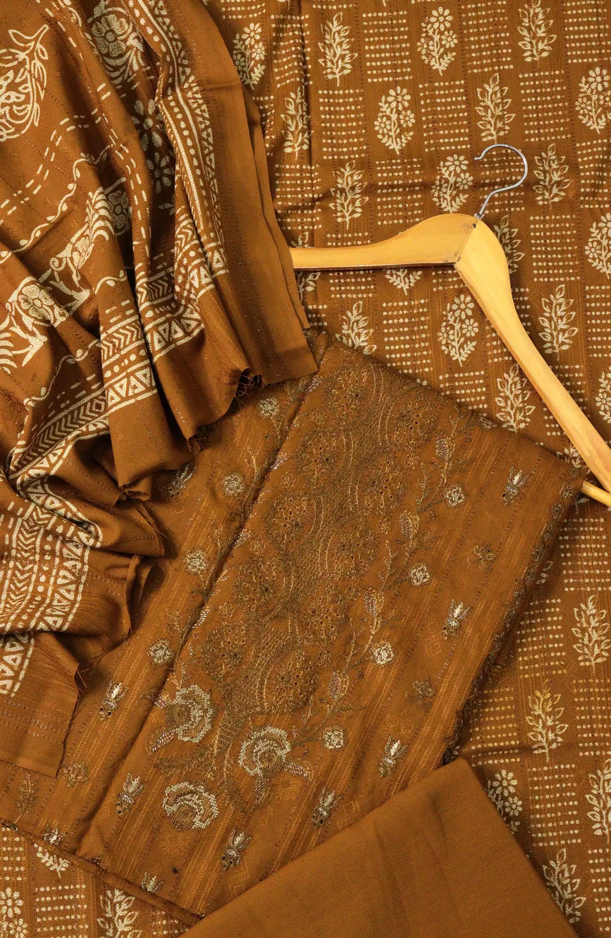Manzil Dhanak Wool Embroidered Collection - Design 04