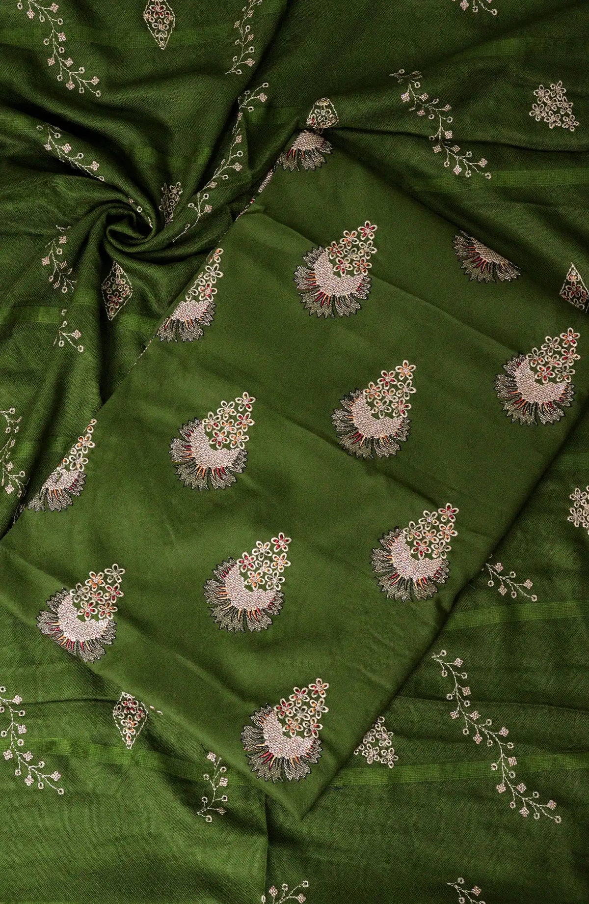 Winter Dream Dhanak Embroidered Collection-DESIGN-04