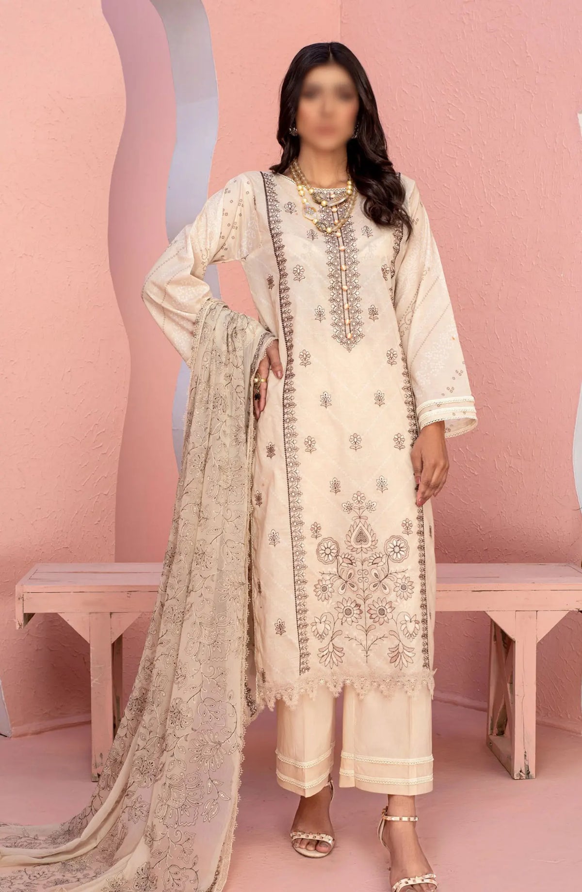 Smile Luxury Lawn Collection 2024 - DESIGN-05