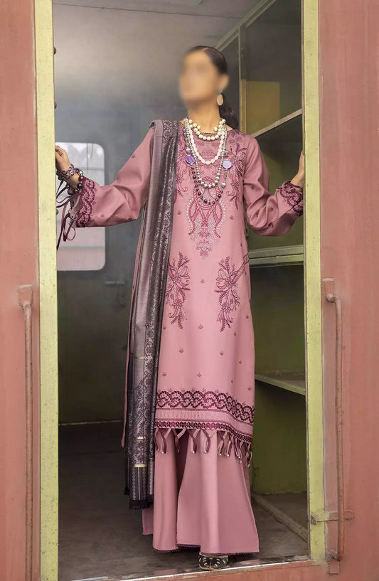 Rahgeer Embroidered Wool Collection By Humdum - Design 06
