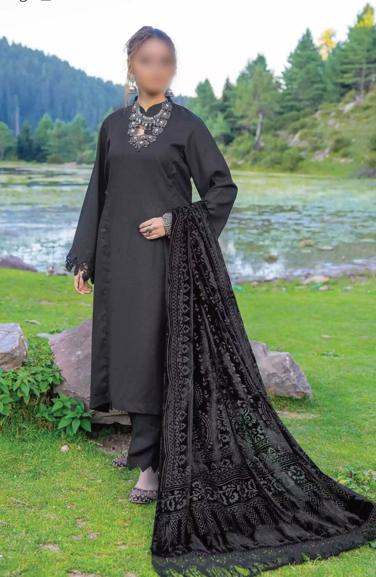 Insia Luxury Winter Zari Wool Collection By Riaz Arts - Design 07