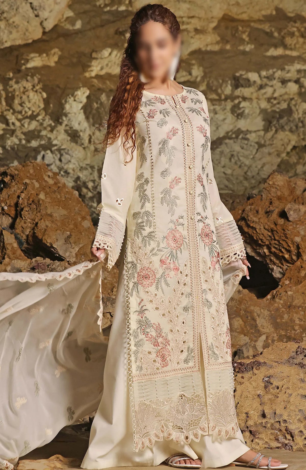 Afsoon Embroidered Lawn Collection 2024 By Humdum - Design 07