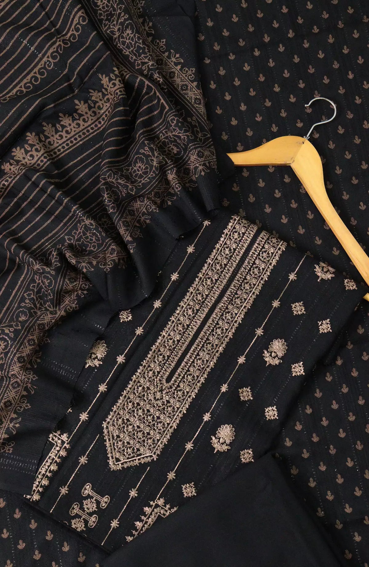 Manzil Dhanak Wool Embroidered Collection - Design 08