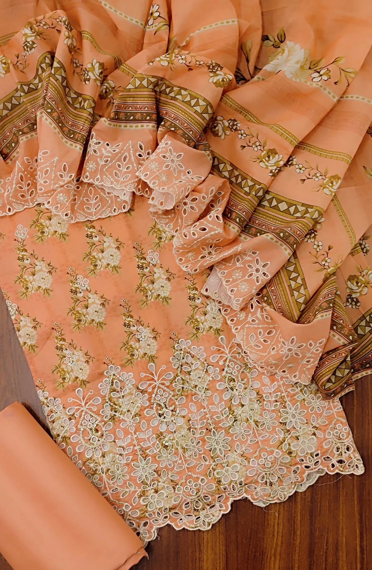 Bin Saeed Unstitch Embroidered Cambric Cotton Collection - Design 07