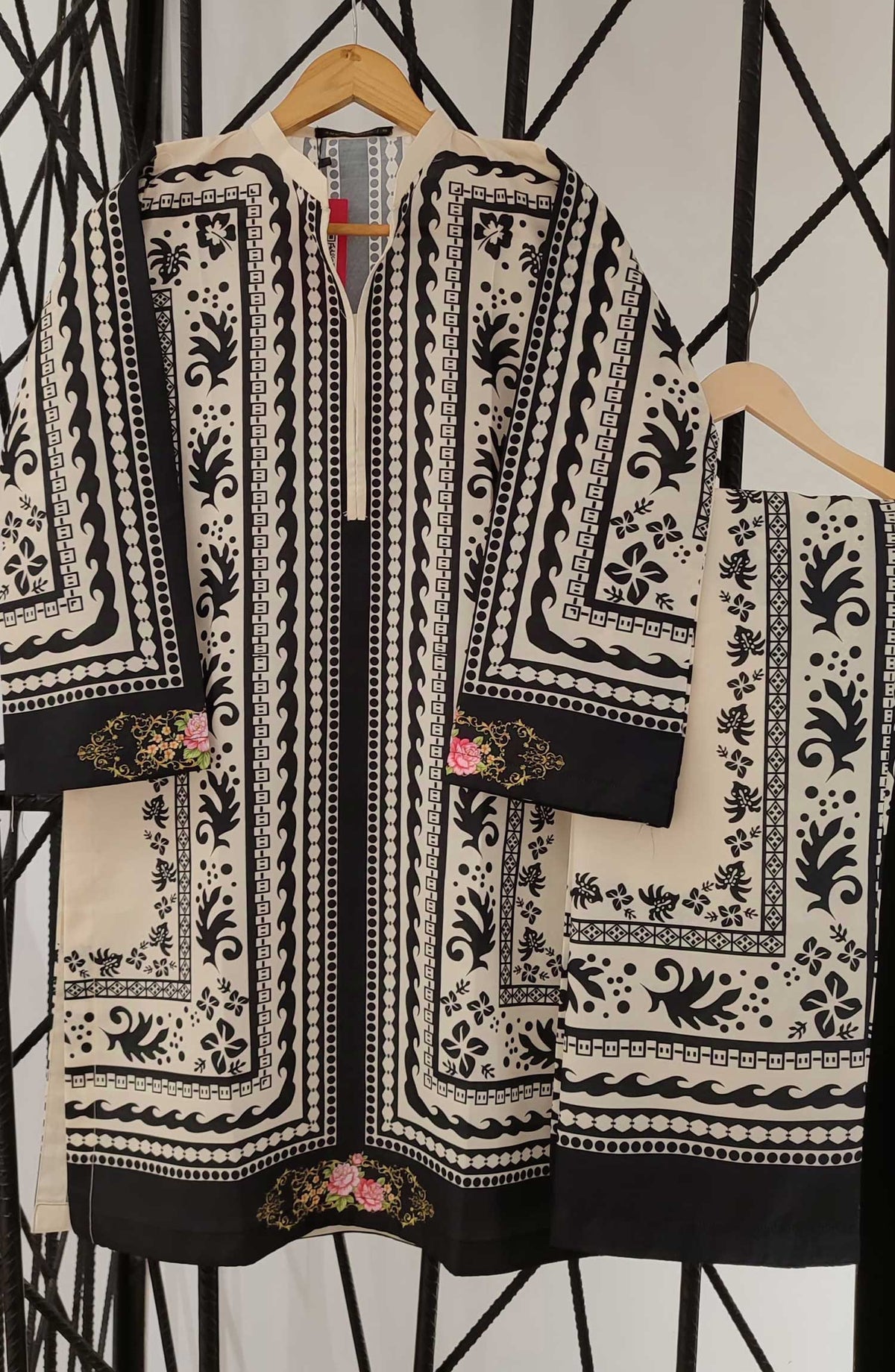 Amna Khadija Printed Swiss Lawn Stitched 2 Piece - D-09 - AK25SW - White - Summer Collection