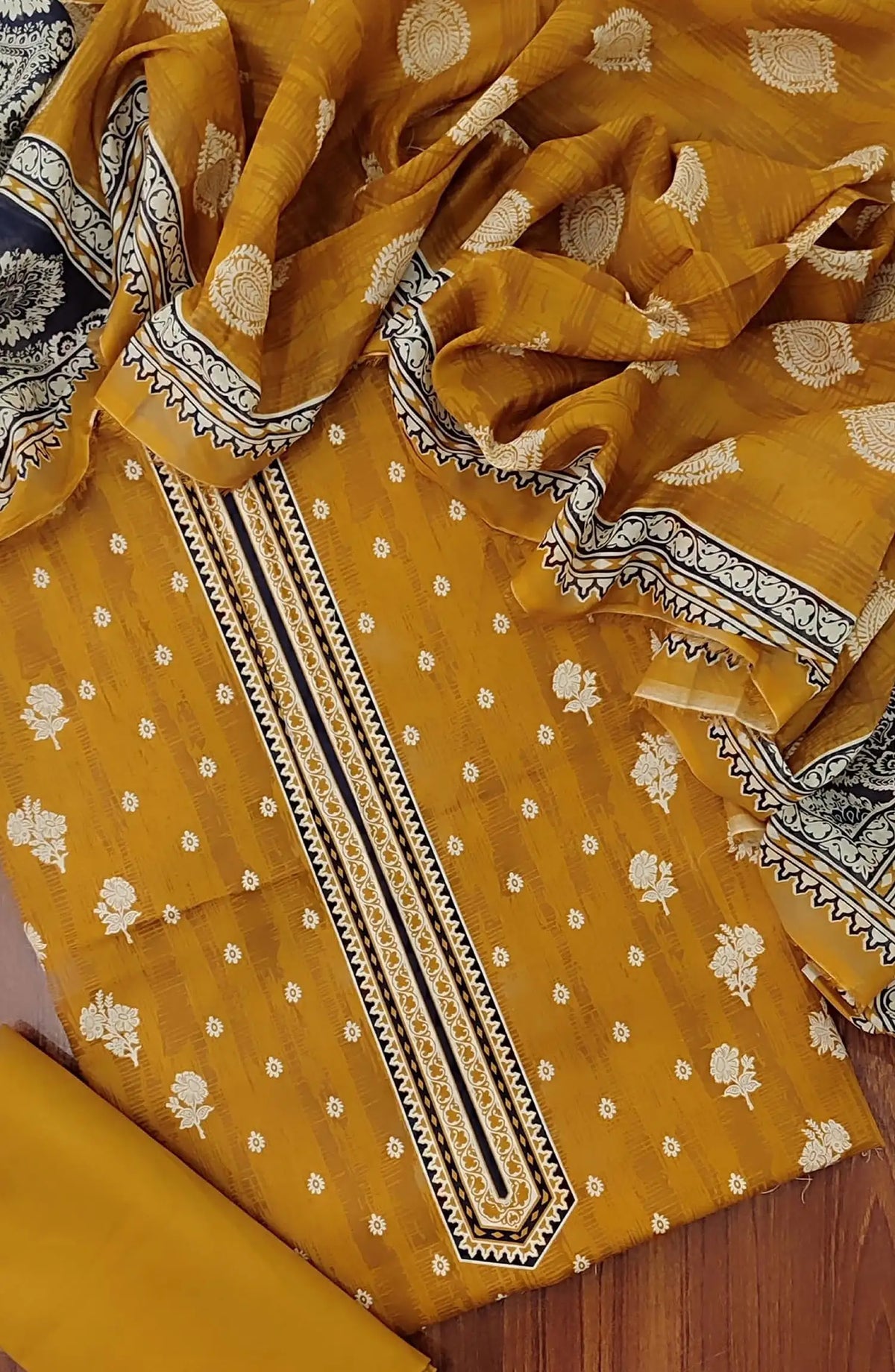 Bin Saeed Unstitched Printed Cotton 3Pcs Collection - Design 17