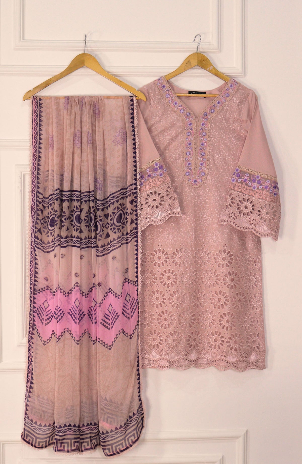 Emerge Embroidered Lawn Stitched 3 Piece Suit - Pink - D-01 - EM25CL2 - Summer Collection