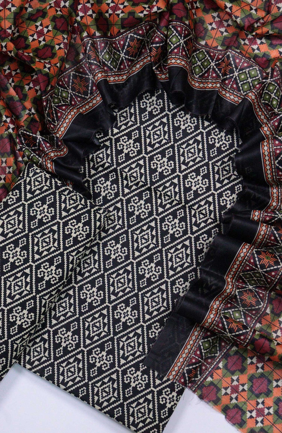 Bin Saeed Printed Lawn Unstitched 3 Piece - D-24 - BS25L - Black - Summer Collection