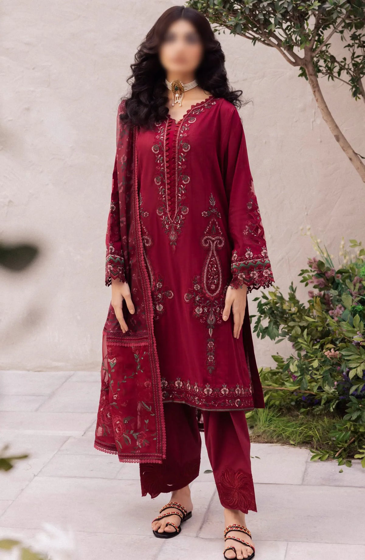Iznik Dahlia Luxury Lawn Collection 2024 - DL-01 GOSSAMER