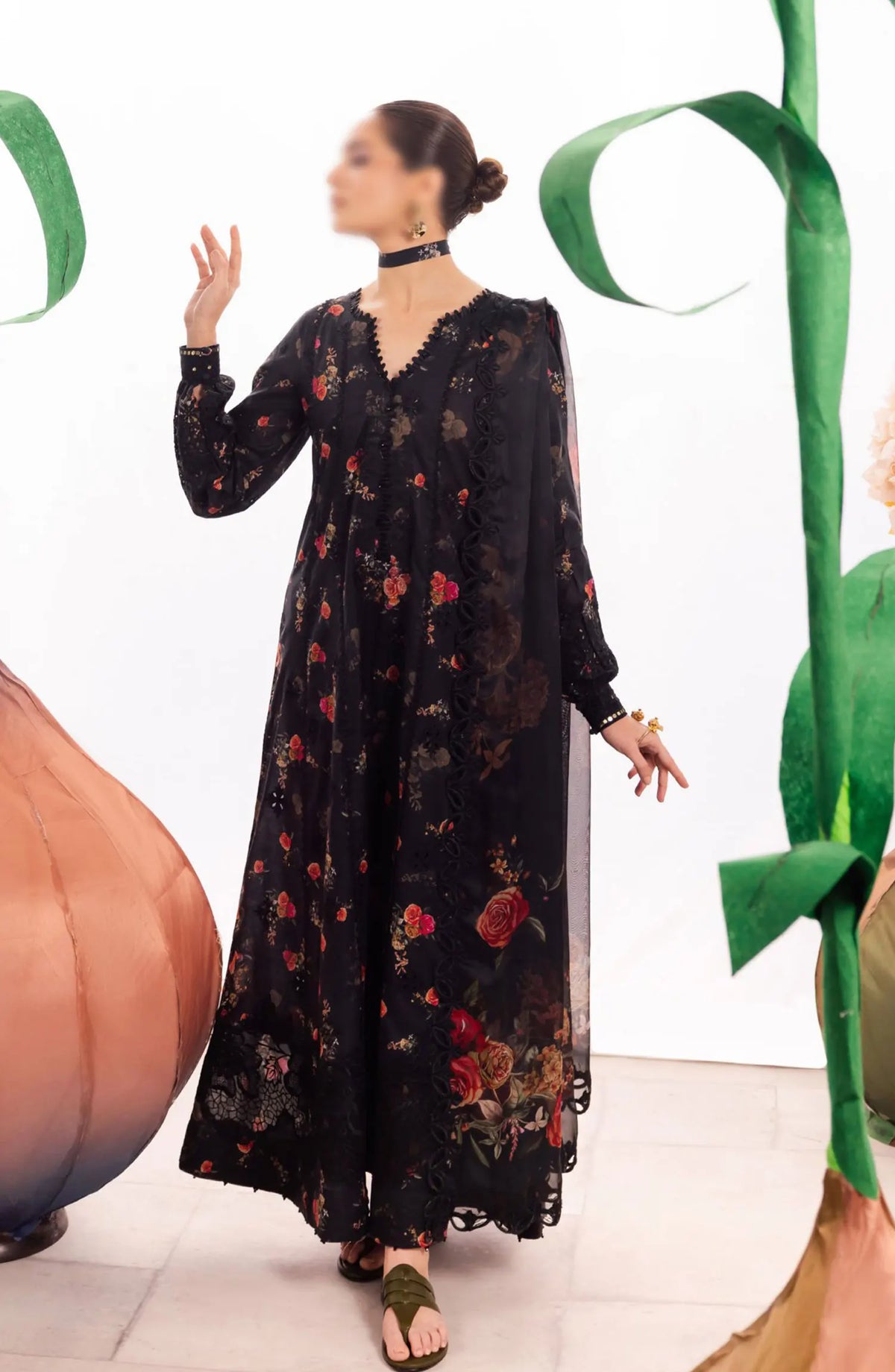 Iznik Dahlia Luxury Lawn Collection 2024 - DL-08 ENCHANT