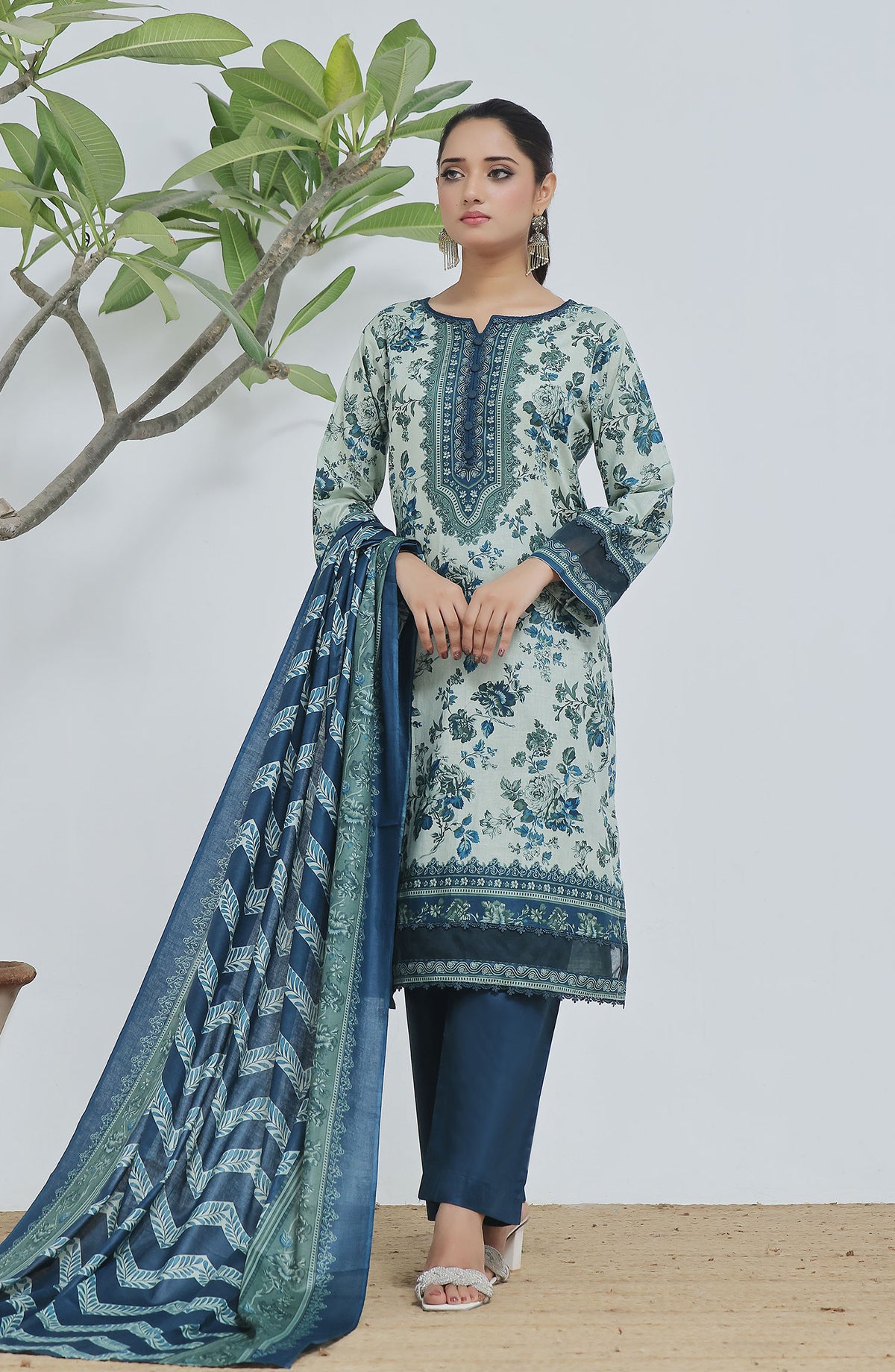 Designer Cotton Lawn 3 Pcs  Unstitched Printed Collection 2024 vol 2 - DL-163