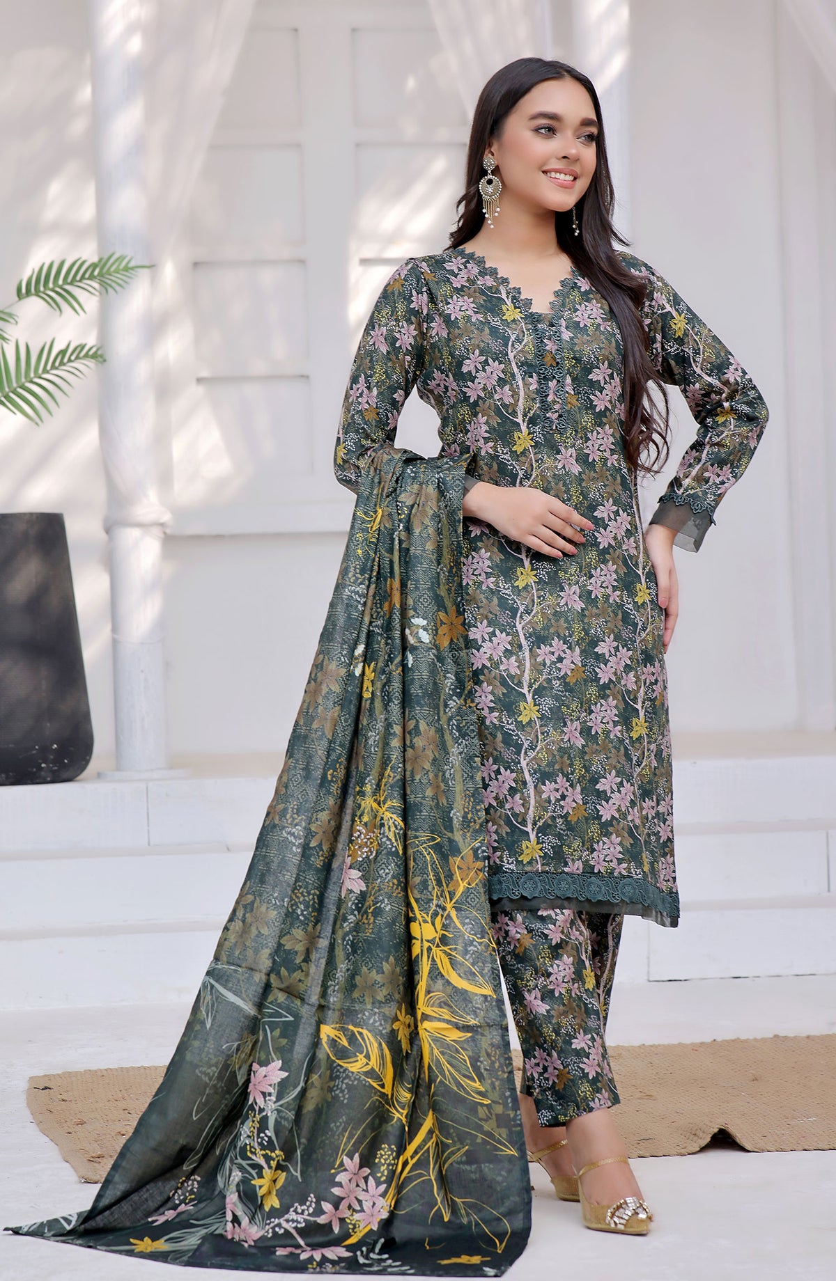 Designer Cotton Lawn 3 Pcs  Unstitched Printed Collection 2024 vol 04 - DL-95