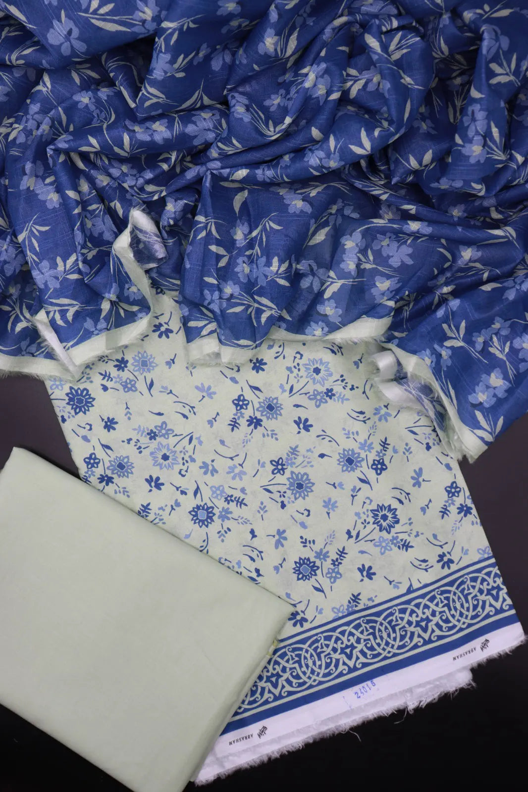 Exclusive Prints With Voile Dupatta Unstitched Lawn Collection 2024 - EPWVP 04