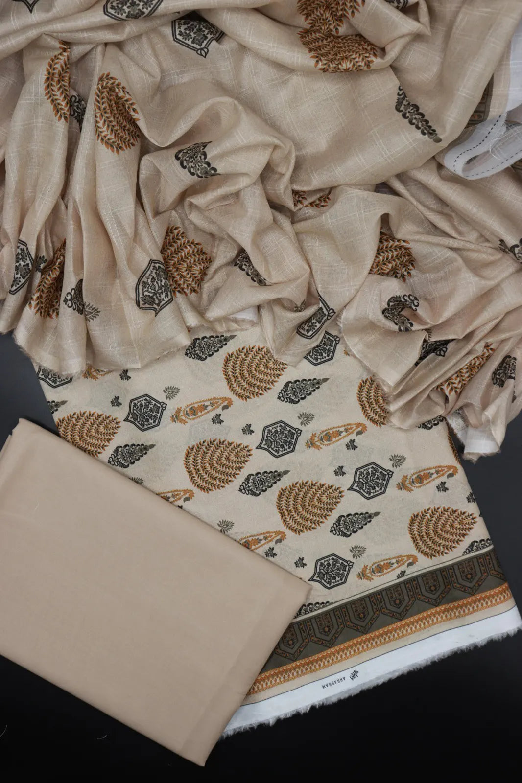 Exclusive Prints With Voile Dupatta Unstitched Lawn Collection 2024 - EPWVP 07