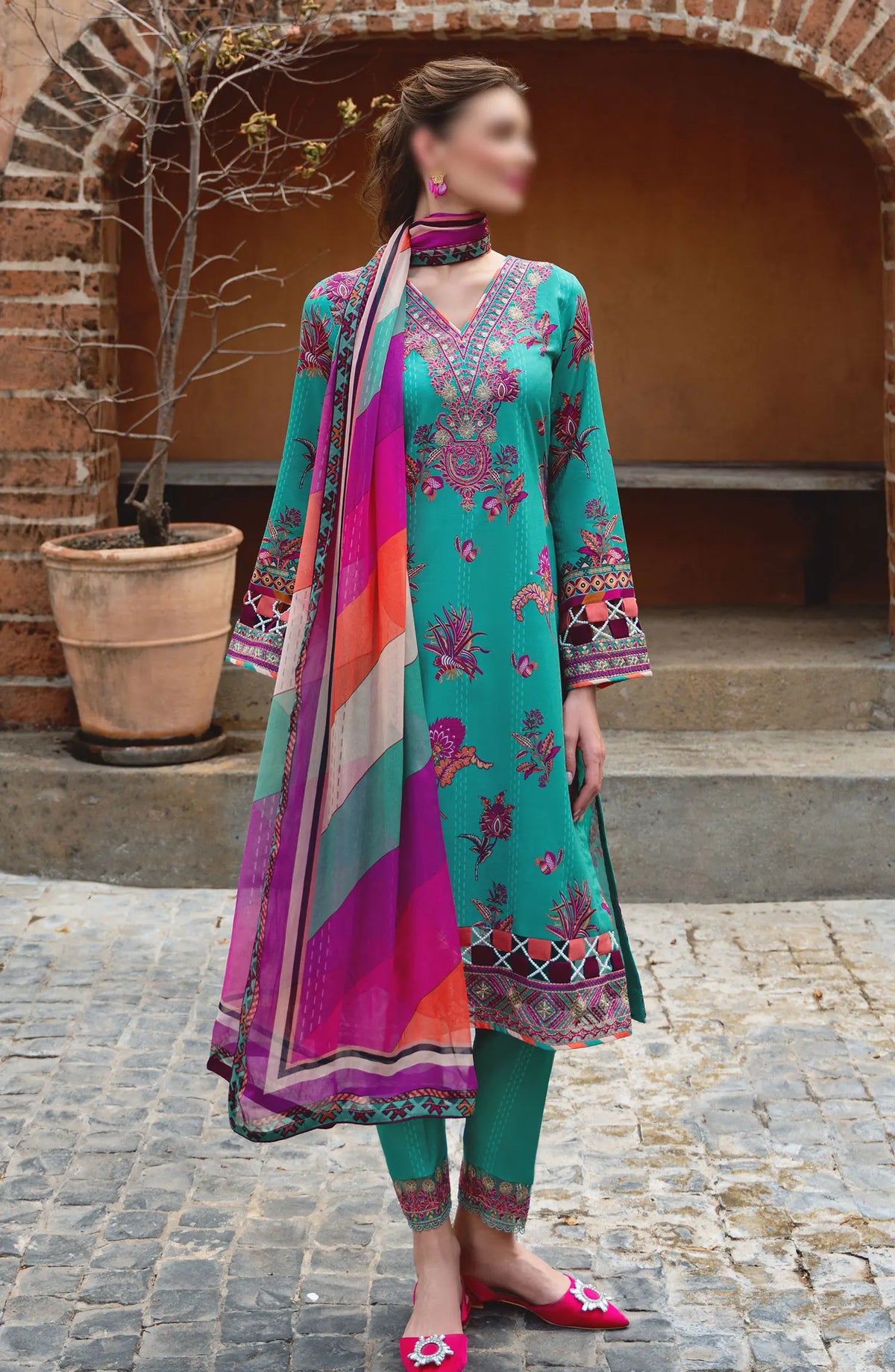 Gulaal The Enchanted Garden Lawn Collection Vol 02 - GL-L-24-V2-01  ALMERIA