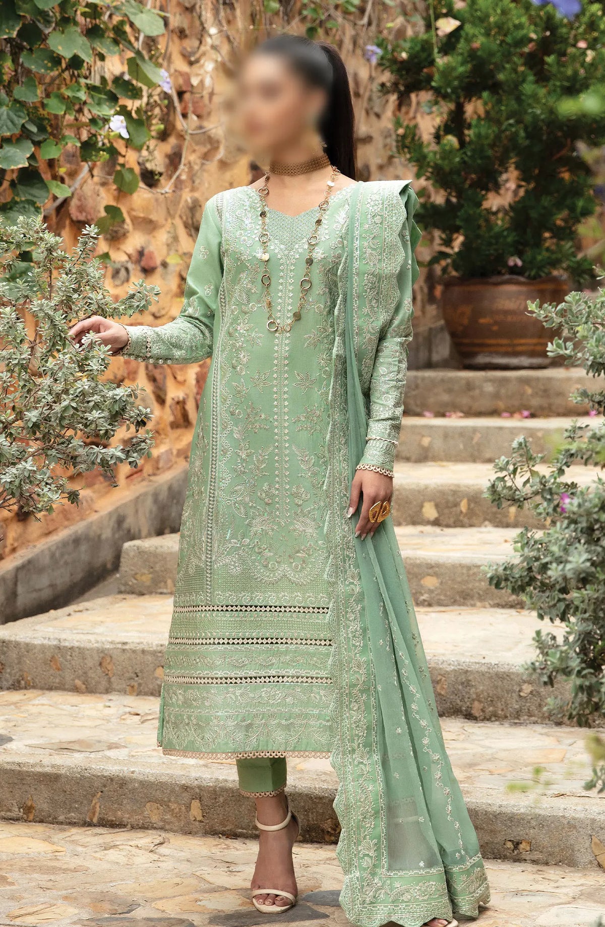 Gulaal Luxury Lawn Collection 2024 - GL 24 V1 05 DENIZ