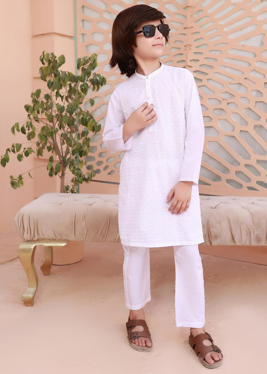 White chicken Kameez shalwar - AK 23
