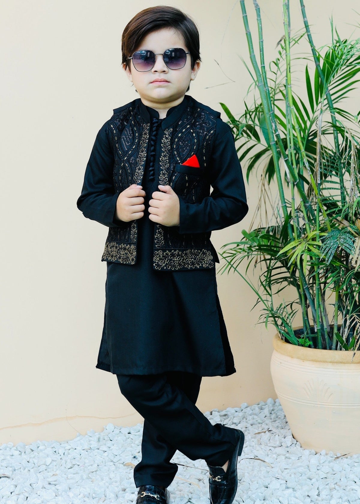 Black Waistcoat Suit AHW 008