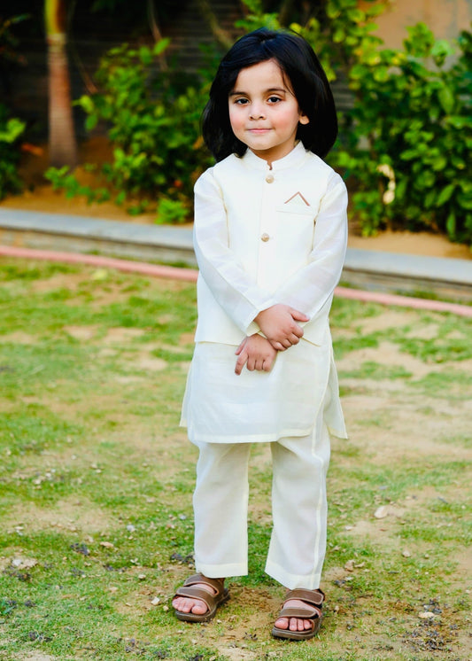 Off White Waistcoat Suit AHW 016