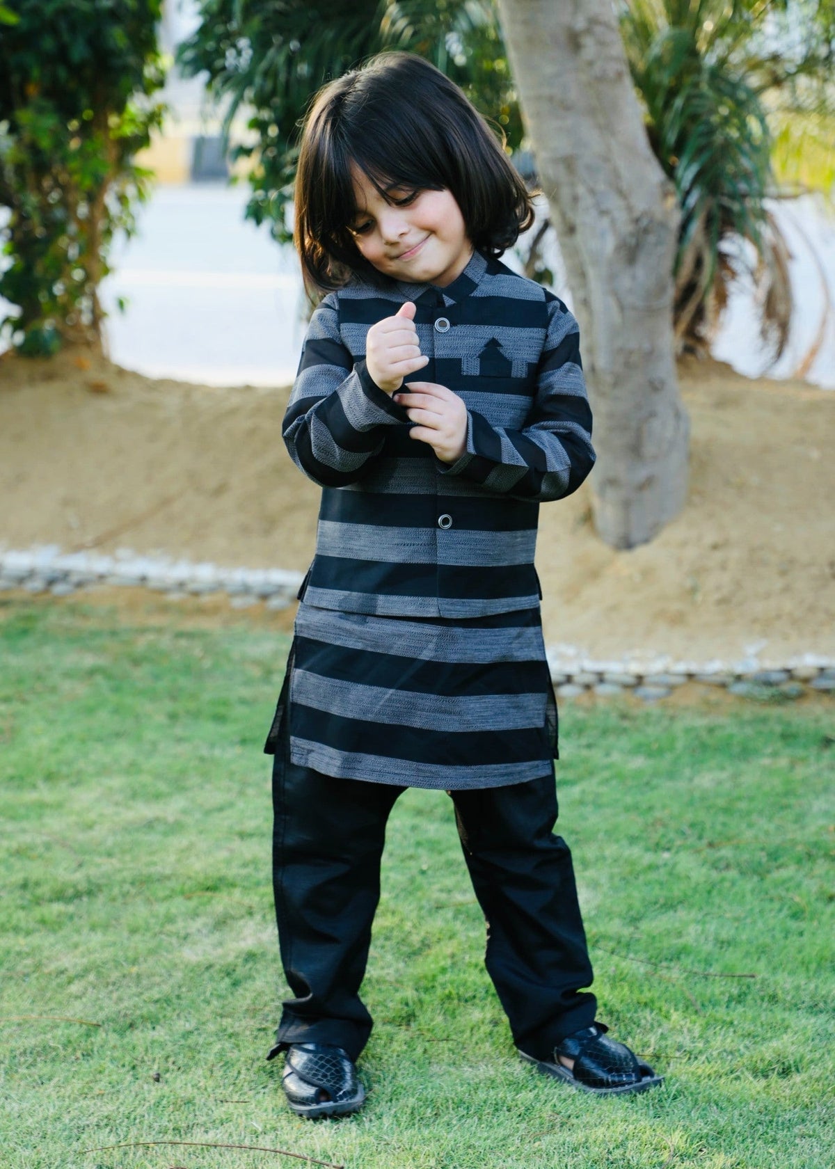 Black waistcoat Suit AHW 019