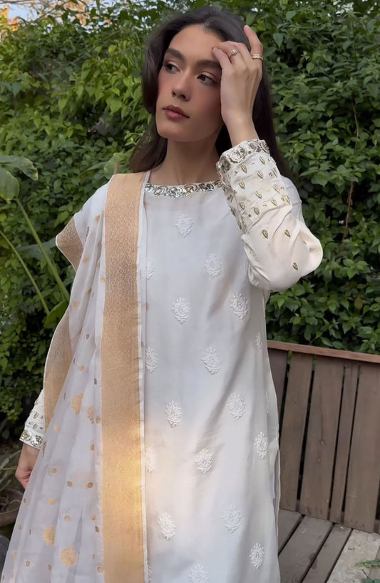 Luna Edit By Hues Atelier Embroidered Chiffon Stitched 3 Piece - Nooray White - HA25L - Festive Collection