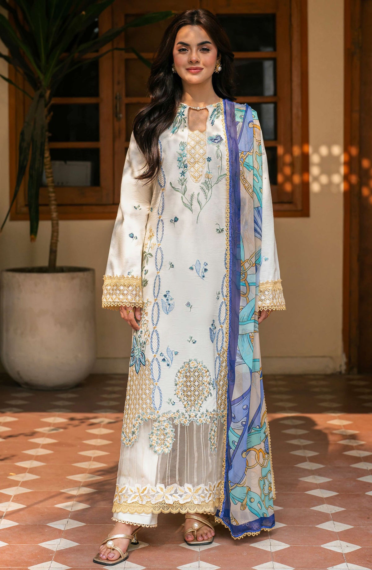 Aashiyana by Roheenaz Embroidered Lawn Unstitched 3 Piece Suit - RNZ-01 A Zoya - RH25ASHLL - White - Summer Collection