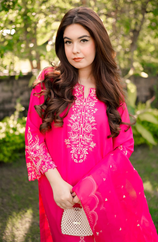 La Rosaa Embroidered Georgette Stitched 3 Piece - Serena - LR25L - Pink - Luxury Collection