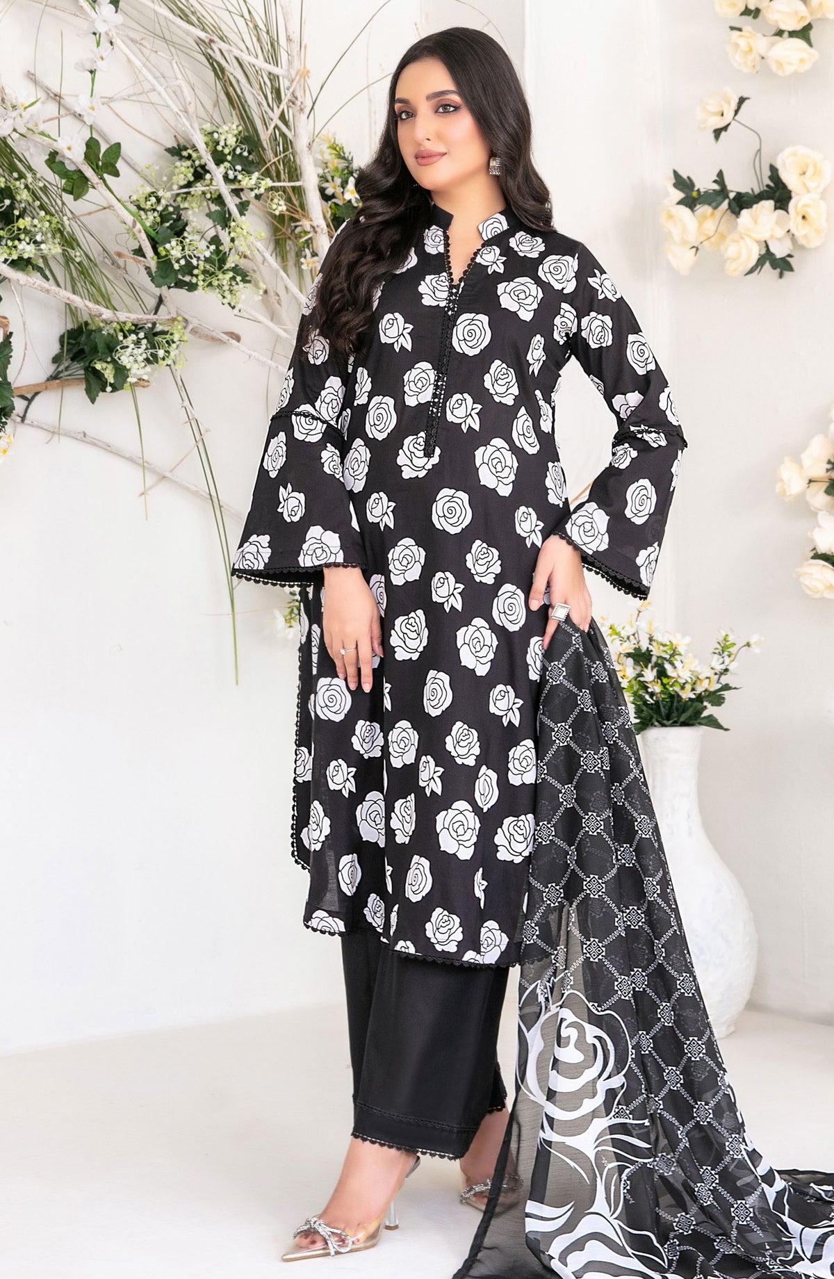 Sehra by Tawakkal Fabrics Digital Printed Lawn Unstitched 3 Piece Suit - TF25SHR - D-1179 - Black - Summer Collection