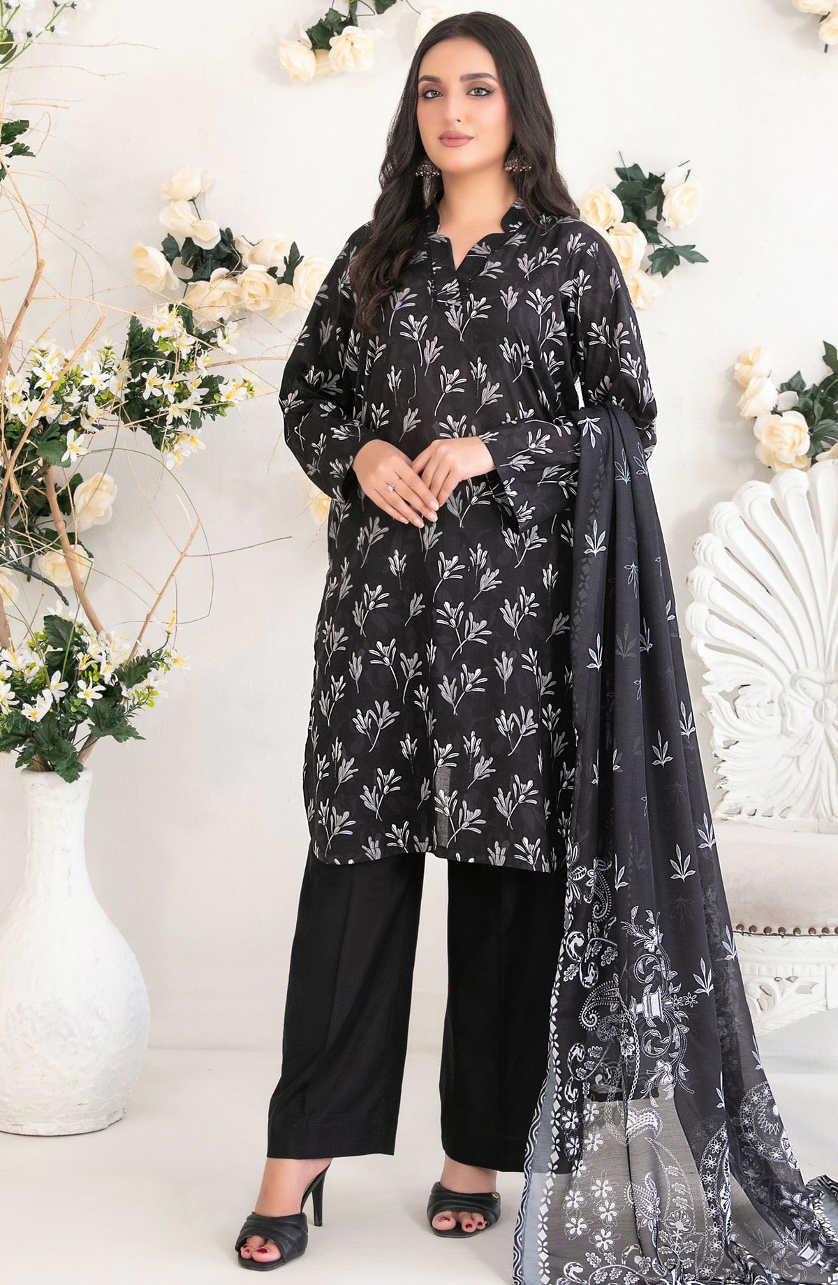 Sehra by Tawakkal Fabrics Digital Printed Lawn Unstitched 3 Piece Suit - TF25SHR - D-1176 - Black - Summer Collection