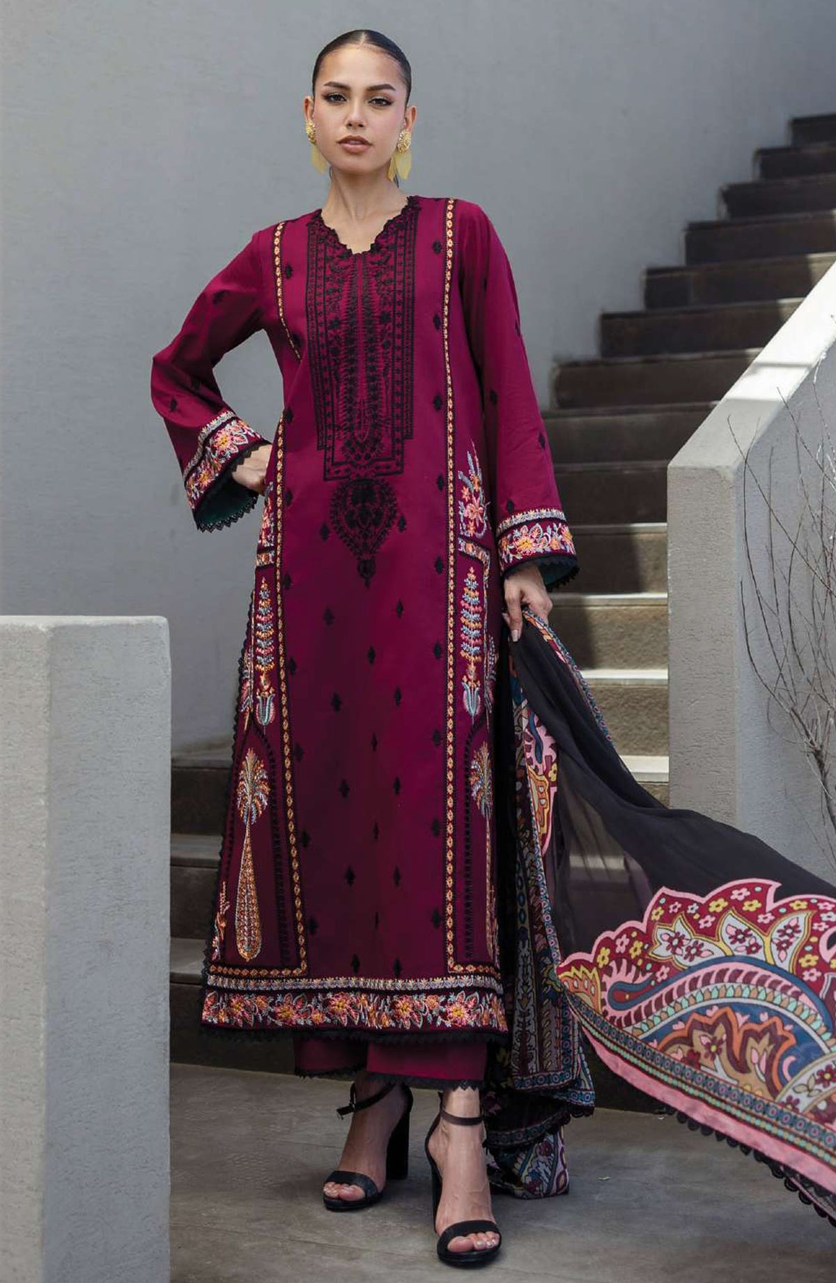 Tahra by Zainab Chottani Embroidered Lawn Unstitched 3 Piece Suit - D-12 - ZC25THEL - Magenta - Summer Collection