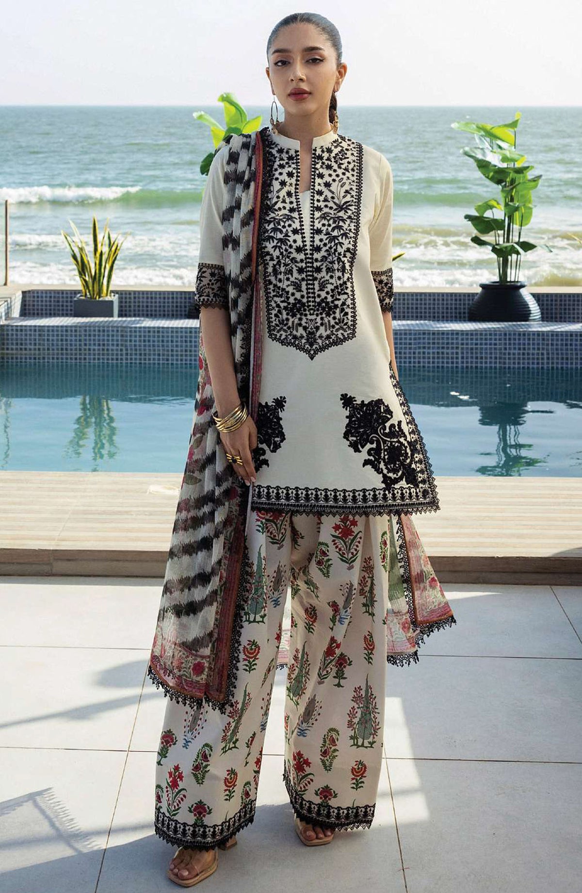 Tahra by Zainab Chottani Embroidered Lawn Unstitched 3 Piece Suit - D-05 - ZC25THEL - Off White - Summer Collection