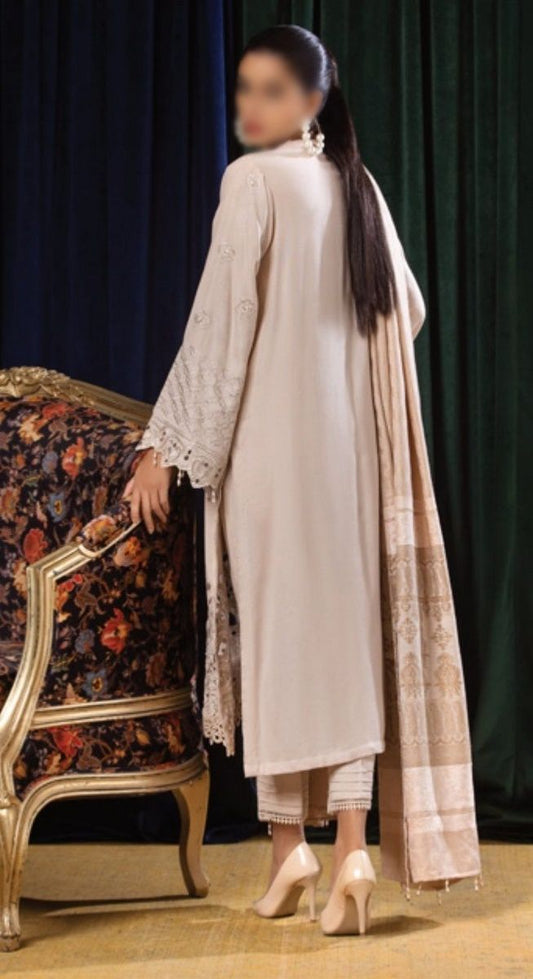 TL 60 Tehzeeb Embroidered Leather Peach With Velvet Jacquard Shawl Collection by Riaz Arts Vol-01