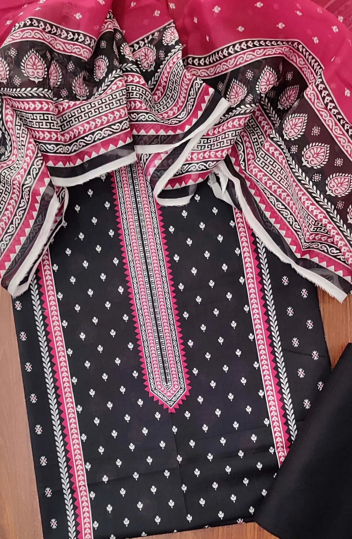 Unstitched Printed Lawn 3 PCs Collection 2024 - UPLC 03