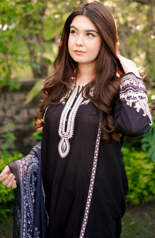La Rosaa Embroidered Cotton Stitched 3 Piece - Zora - Black - Casual Collection